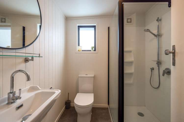 15 Wellington Road Surfdale_12