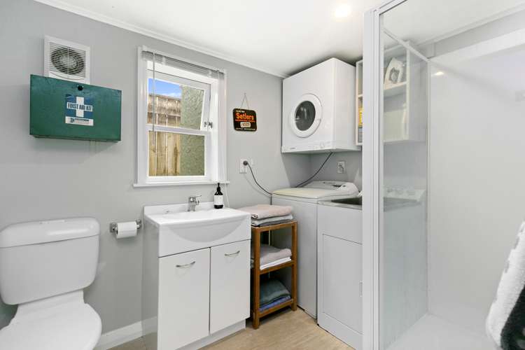 13 Aplin Terrace Ngaio_16