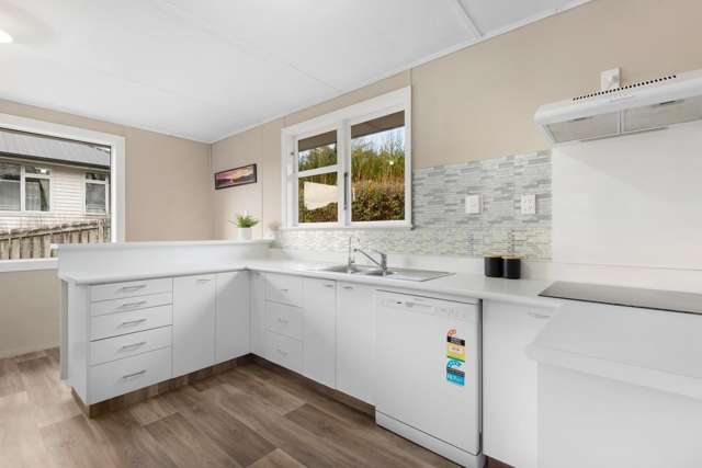 44 Turnbull Street Brockville_3