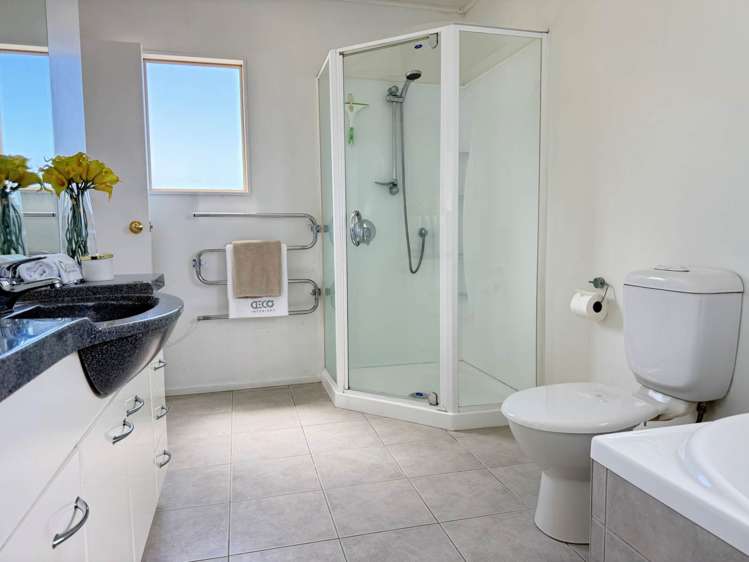 2/213 Rangatira Road Beach Haven_11