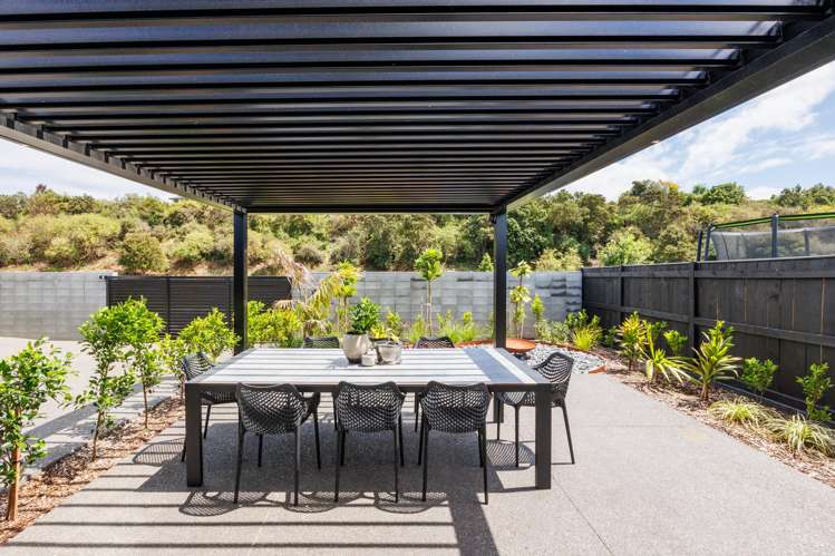 6 Solitude Crescent Kelvin Grove_33