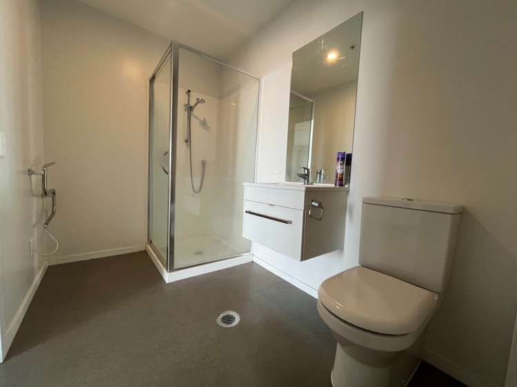 710/20 Mccrae Way New Lynn_5