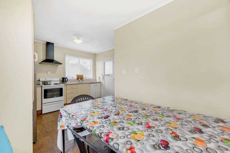 23 Tindall Crescent Otara_6