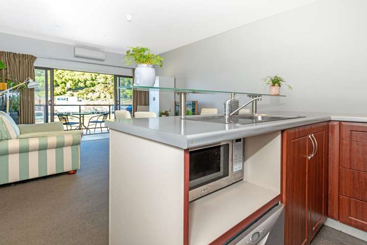 211/2 Reads Quay Gisborne_5