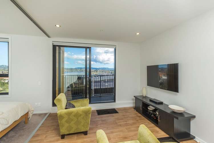 806/20 Mccrae Way New Lynn_8