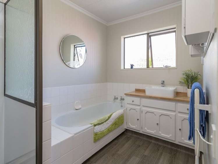 9 Byron Place Stoke_11