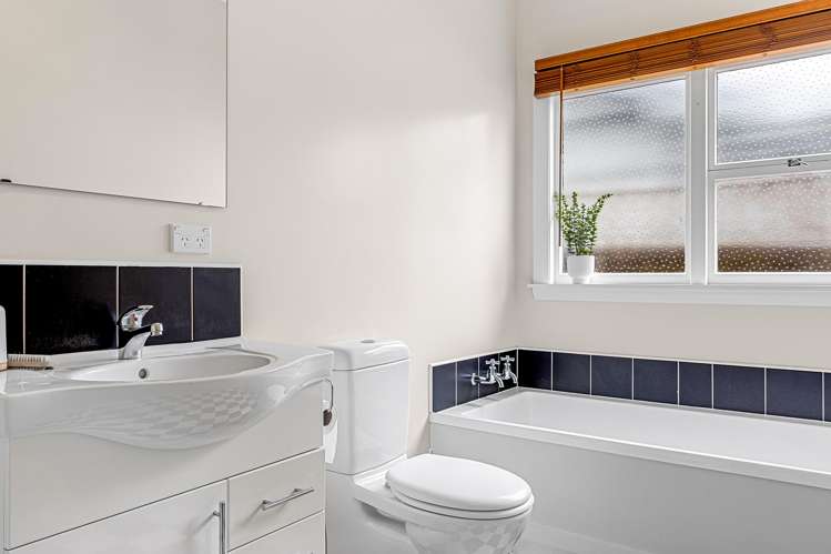20 Birdwood Avenue Beckenham_10