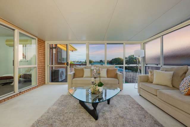 6 Hansworth Place Flat Bush_4