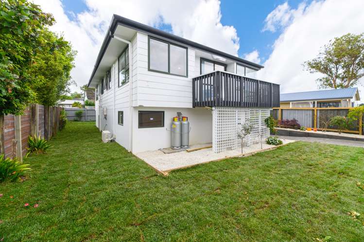 2/3 Sheridan Drive New Lynn_22