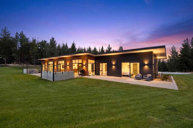 Views, Epic Home & Shed!