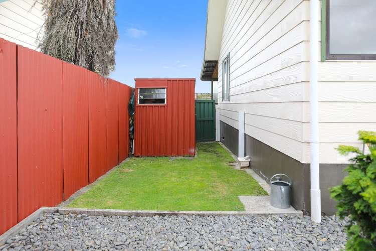 2/153 Spa Road Taupo_15