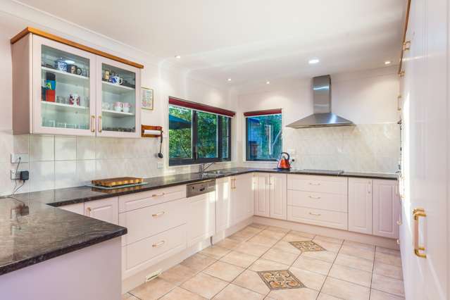 36b Derwent Crescent Titirangi_4