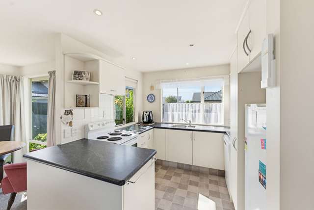 2/2A Chalmers Street Highfield_2