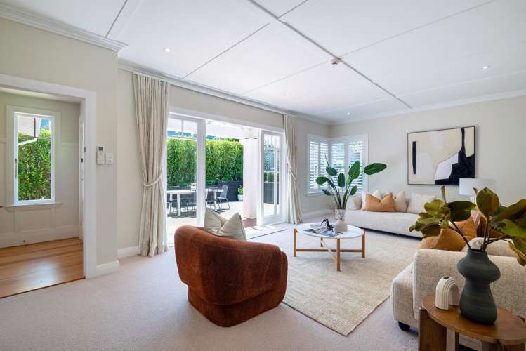 7B North Avenue Narrow Neck_11