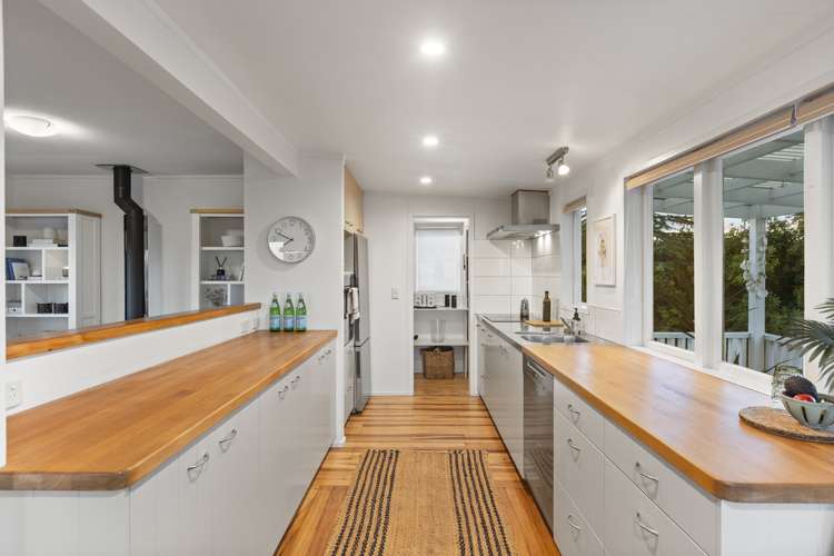 10 Tahatai Road Oneroa_8