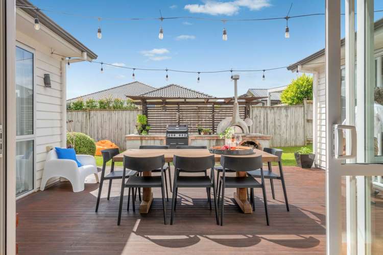 9 Defender Crescent Beachlands_2