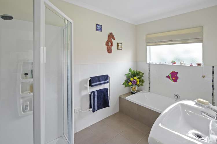 6 Ernest Shackleton Place Waiuku_10