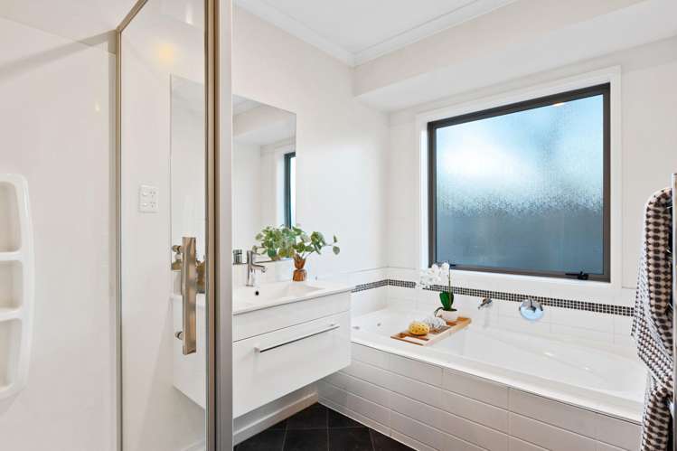 24 Wellington Street Ashley_16