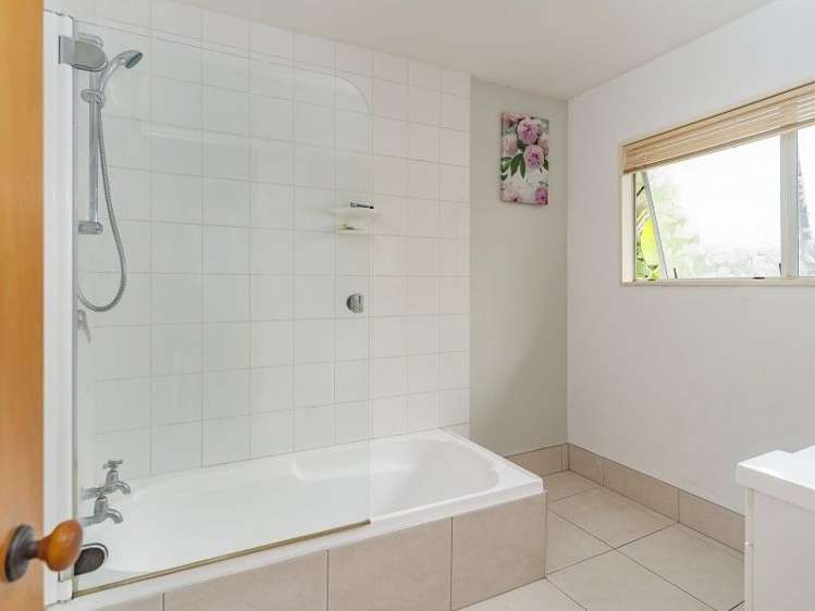 10 Chamboard Place Washington Valley_14