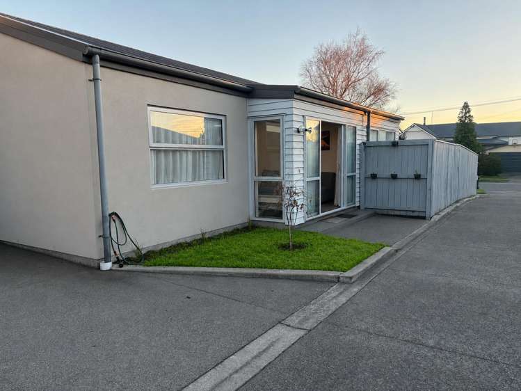 2/172 Geraldine Street_1