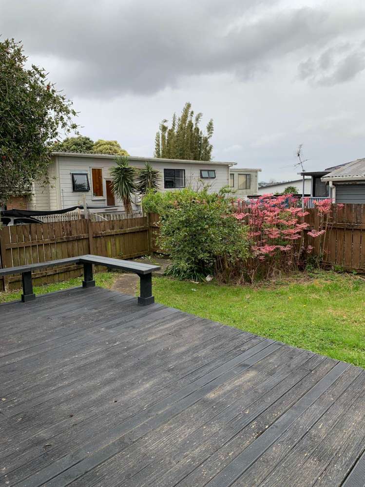 1/19 Archibald Road Kelston_10