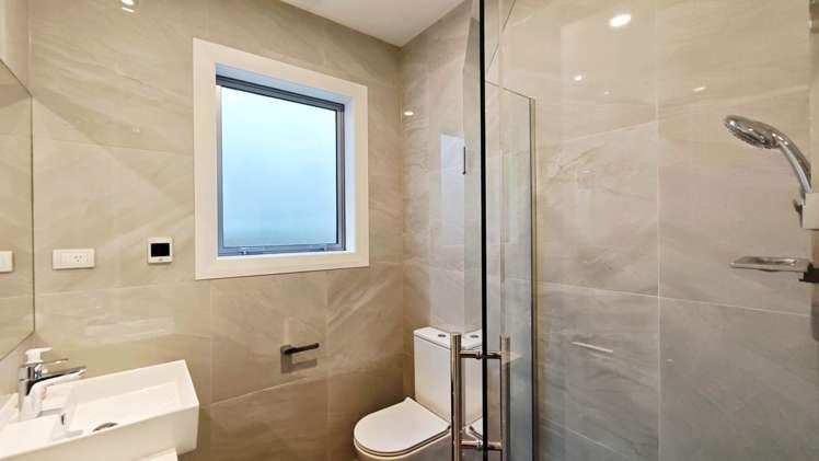 17D Masons Road Oteha_24