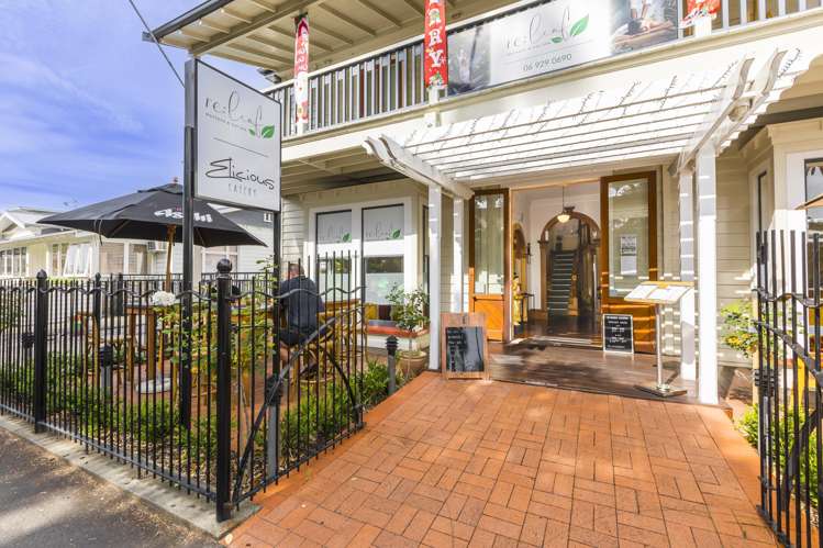 19 Clive Square Napier South_2