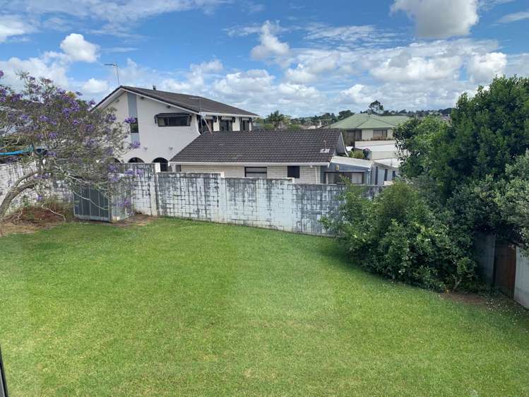 272 Royal Road Massey_19