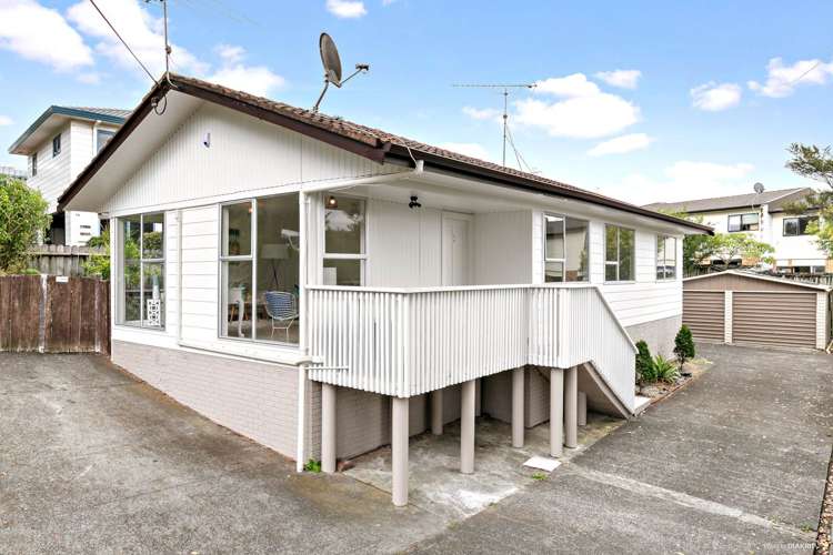 1a Triangle Road Massey_0