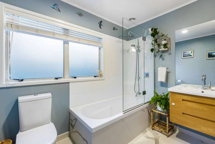 25 Esther Place Red Beach_19