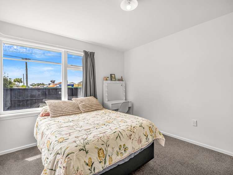 412 Breezes Road Aranui_16