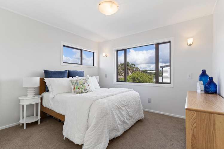 9a Folkestone Street Murrays Bay_14