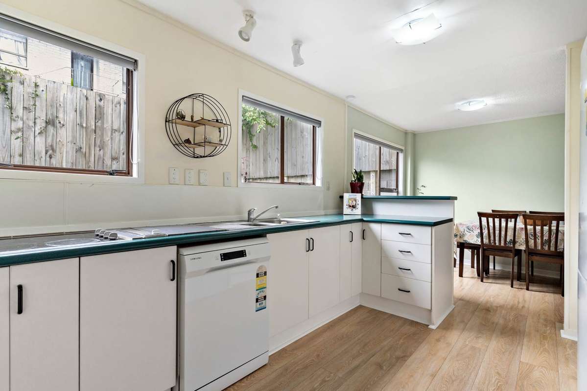 2/17 Lancelot Place_1