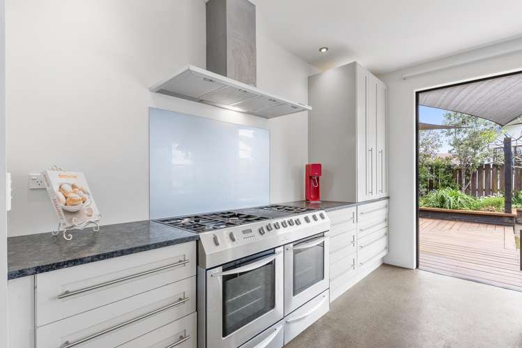 2/10 Etherton Drive Weymouth_4