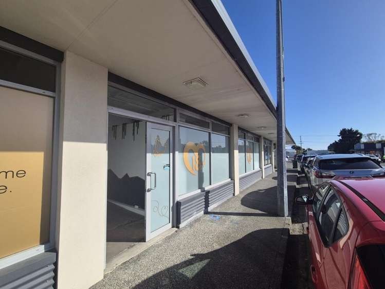Shop 3, 215 Main Highway Otaki_4