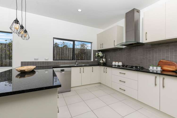 48 Huntington Park Drive Greenhithe_10