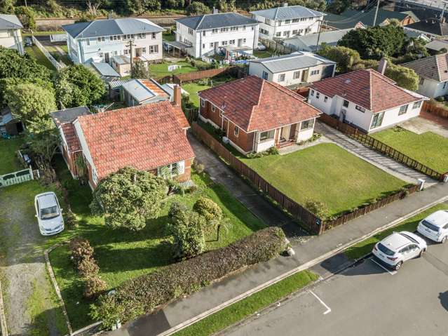 8 & 10 Bould Street Johnsonville_1