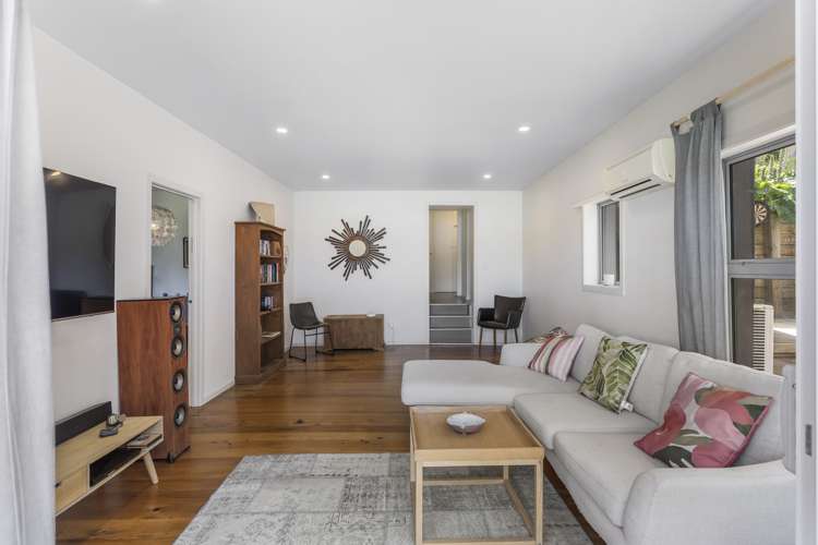 57 Pohutukawa Avenue Cockle Bay_12