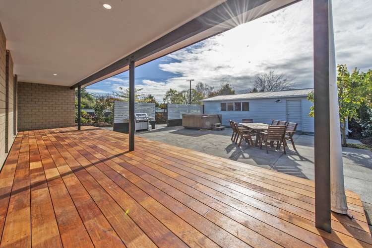 66 North Terrace Darfield_24