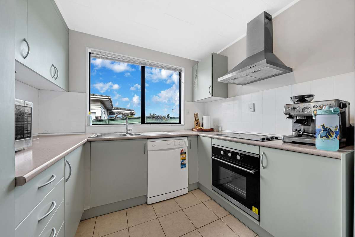 32 Clendon Avenue_5