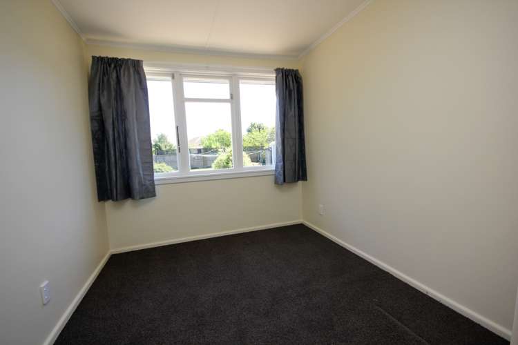 52 Springs Road Hornby_12