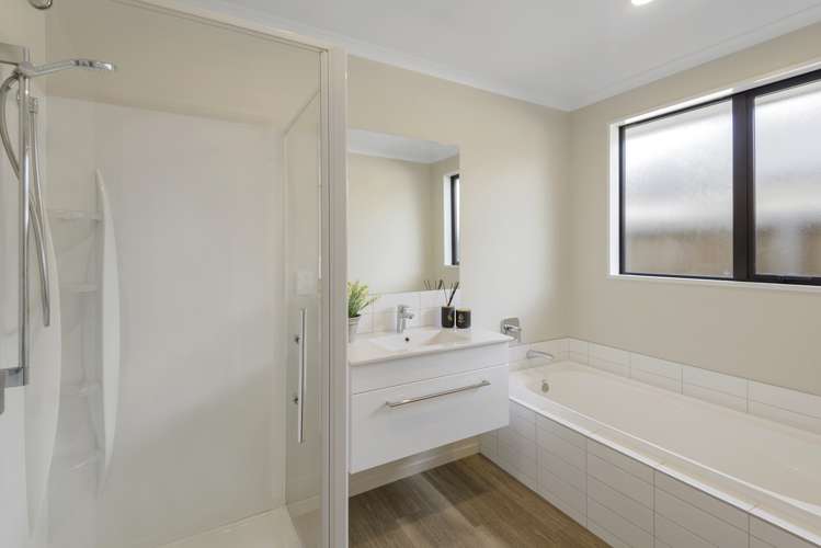 11 Tippet Crescent Wigram_16