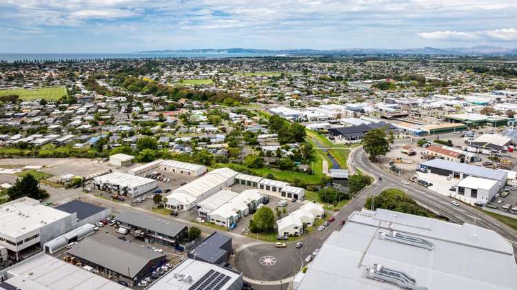 68-86 Ford Road Onekawa_4