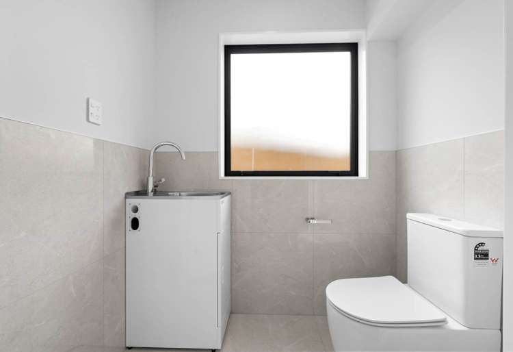 2/114 Cascades Road Pakuranga Heights_10