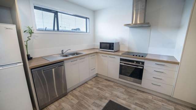 Unit 4/5 Dyer Street Whitiora_2