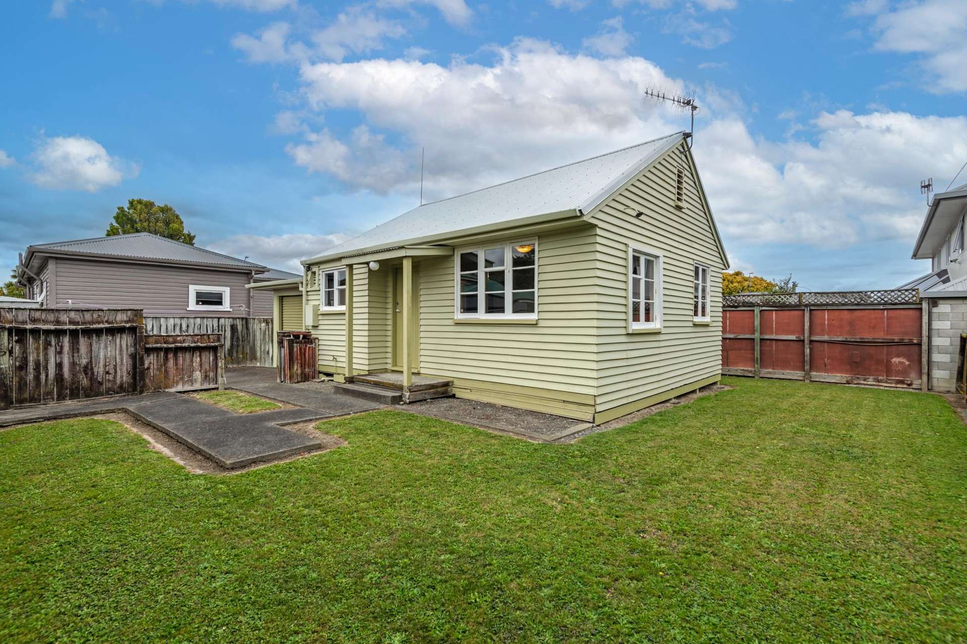 351a Tremaine Avenue Takaro_0