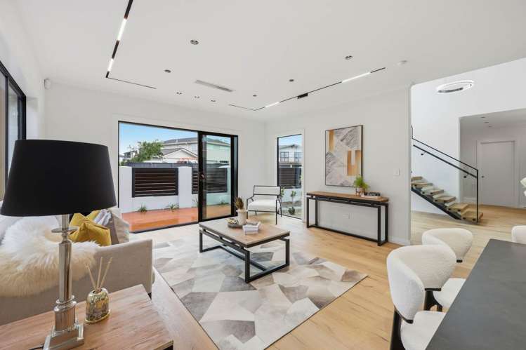 6A Gulf Crest Bucklands Beach_26