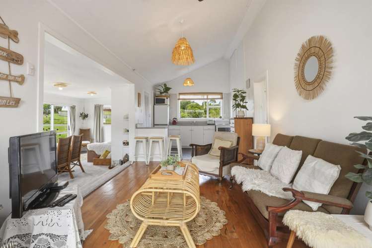 12 Kerr Street Karitane_5