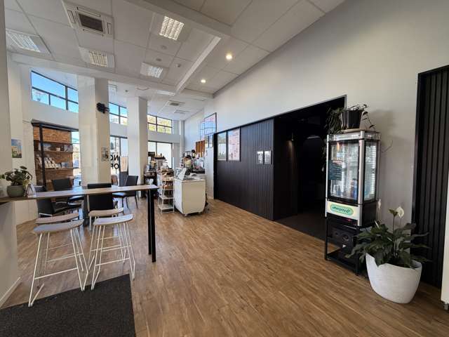 Unit 1/151 High Street Lower Hutt_1