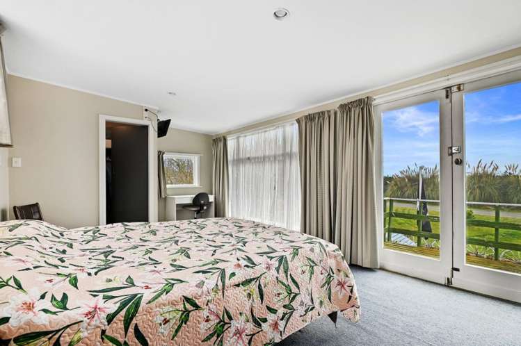 34 Pacific Drive Southbridge_13